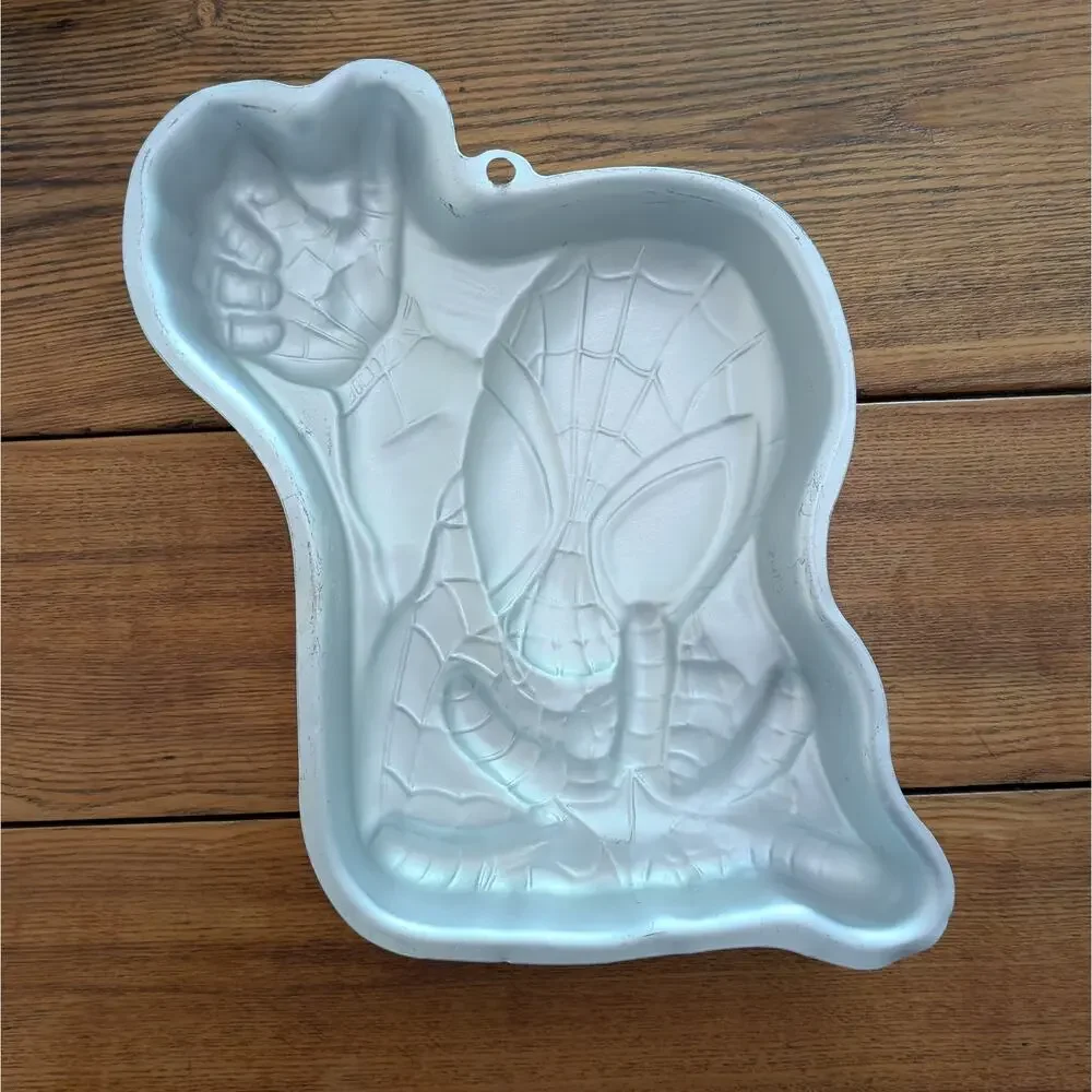Wilton character cake